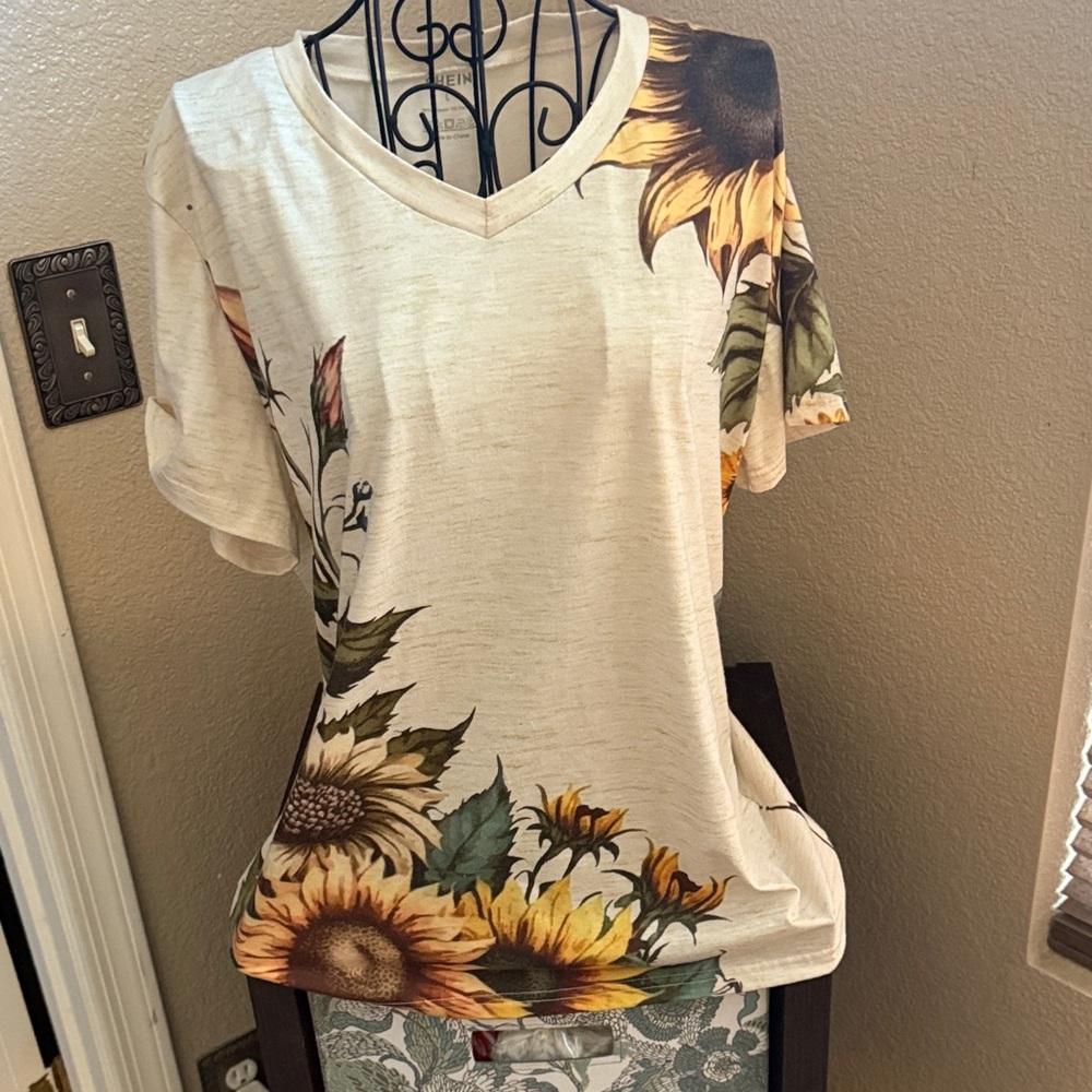SHEIN Sunflower Print Short Sleeve Top - Cream